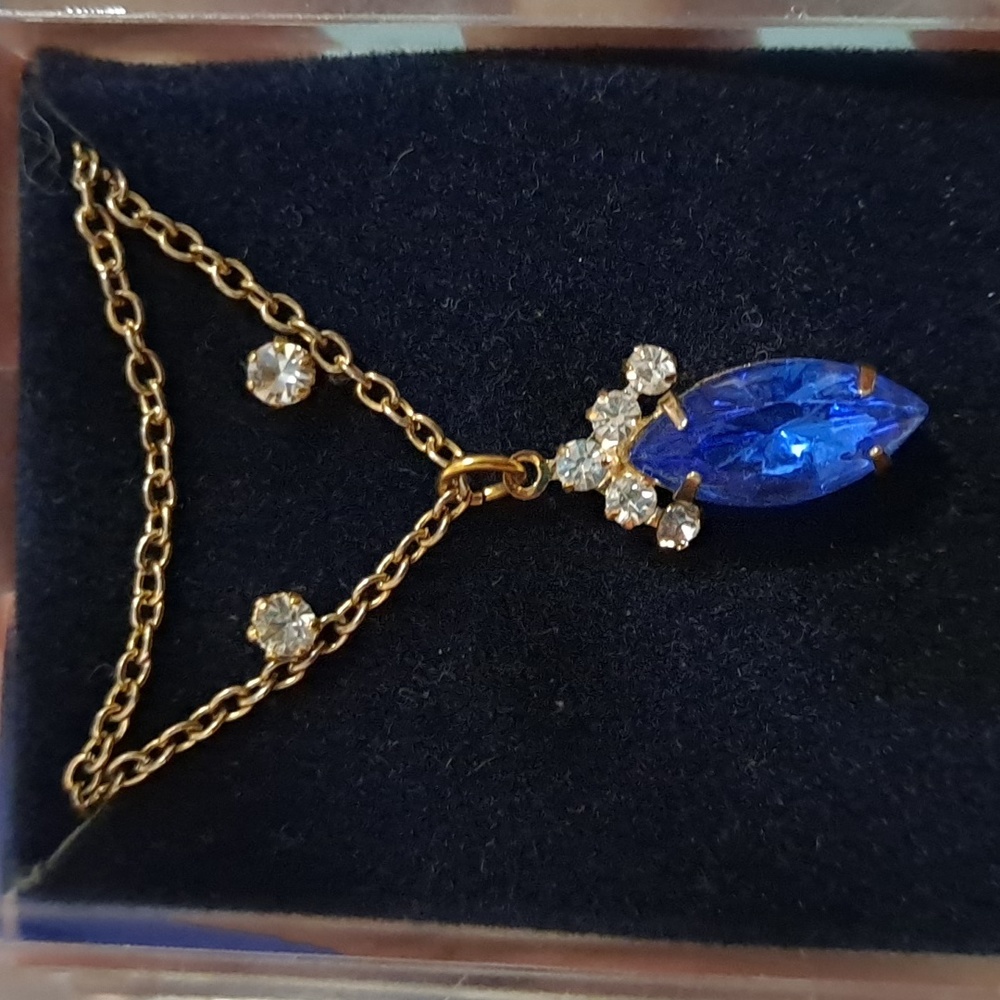 Deadstock Vintage New royal blue Swarovski crystal gold necklace and earrings - Picture 5 of 5